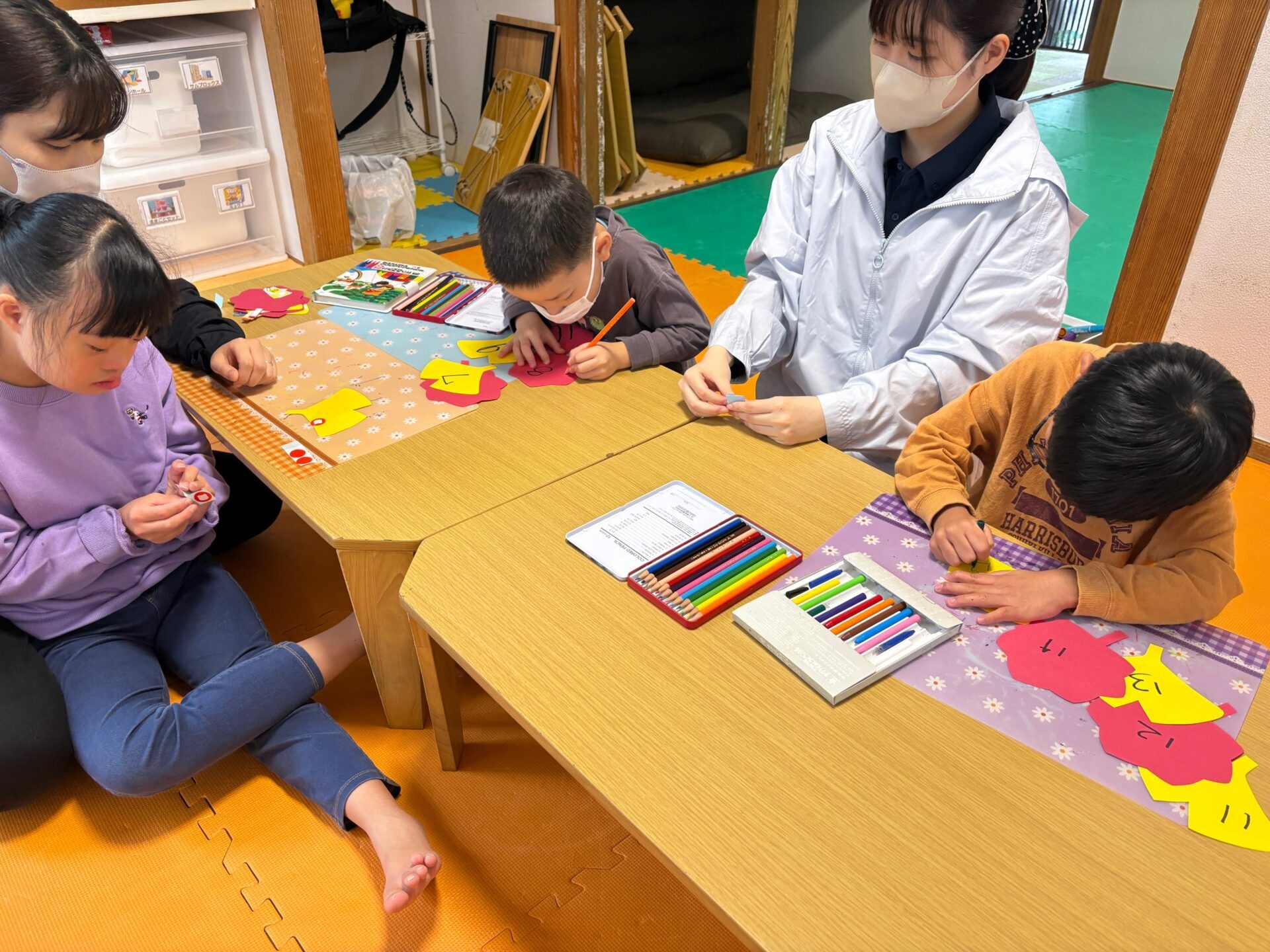 10月25日(土)  11月のカレンダー制作