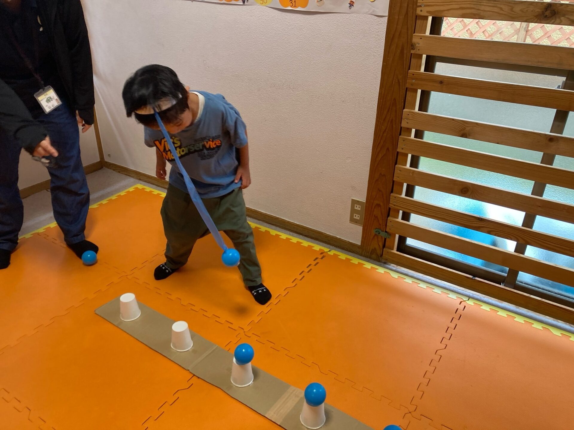 10月3日(木)  ゆらゆらボール落とし