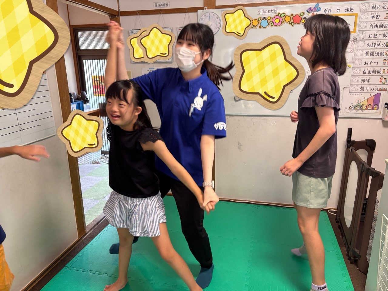 8月18日(月)  ストップゲーム&5•6年生野外活動