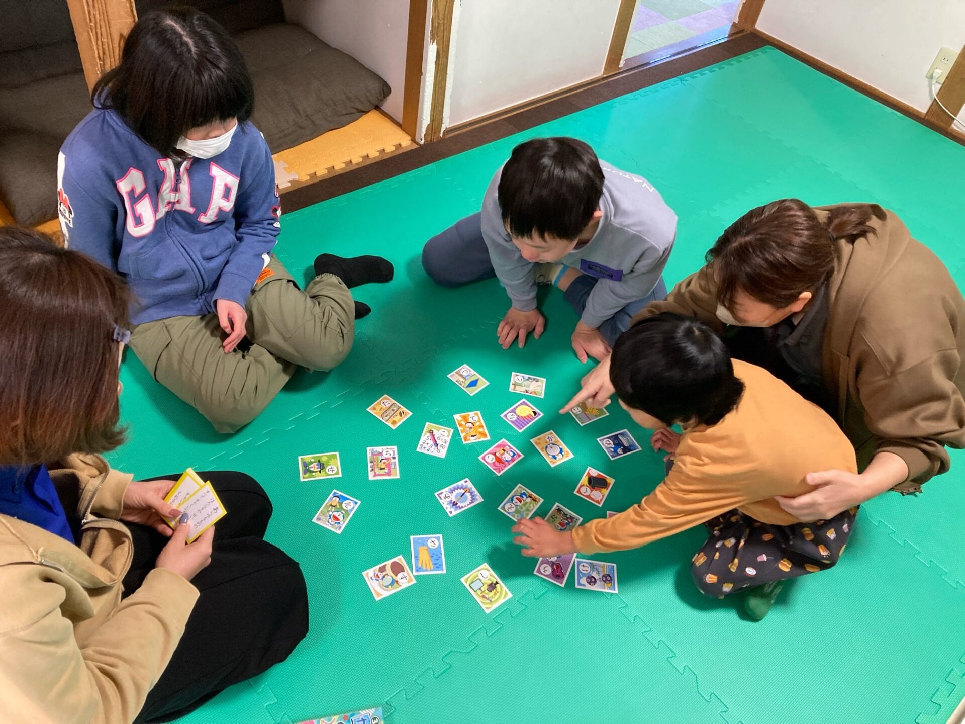 1月6日(月)  カルタ