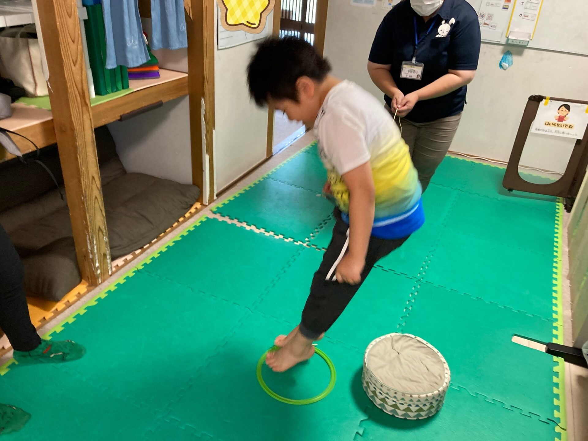 6月24日(月)  フープに着地ゲーム