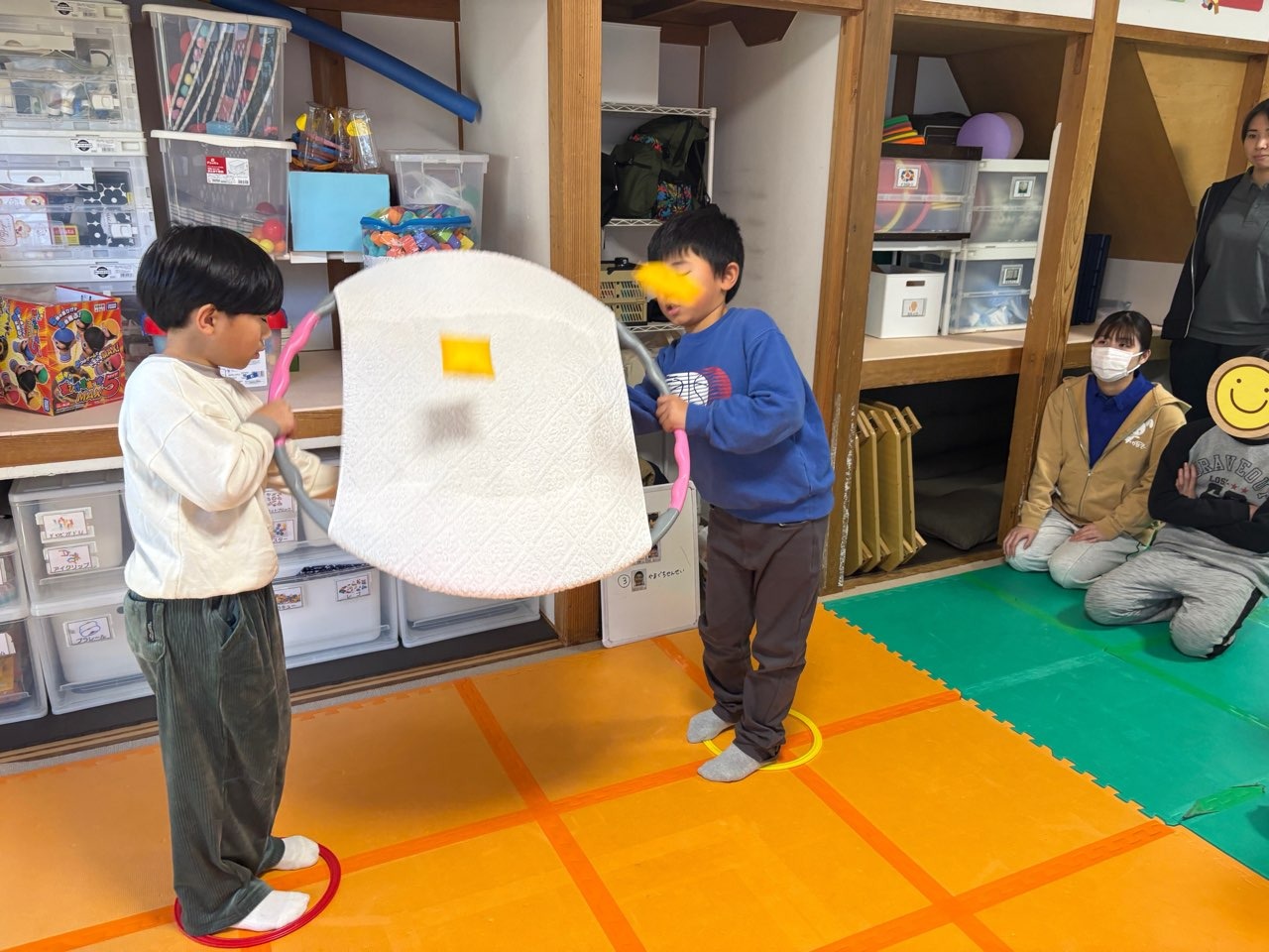 1月16日(金)  お手玉とばし