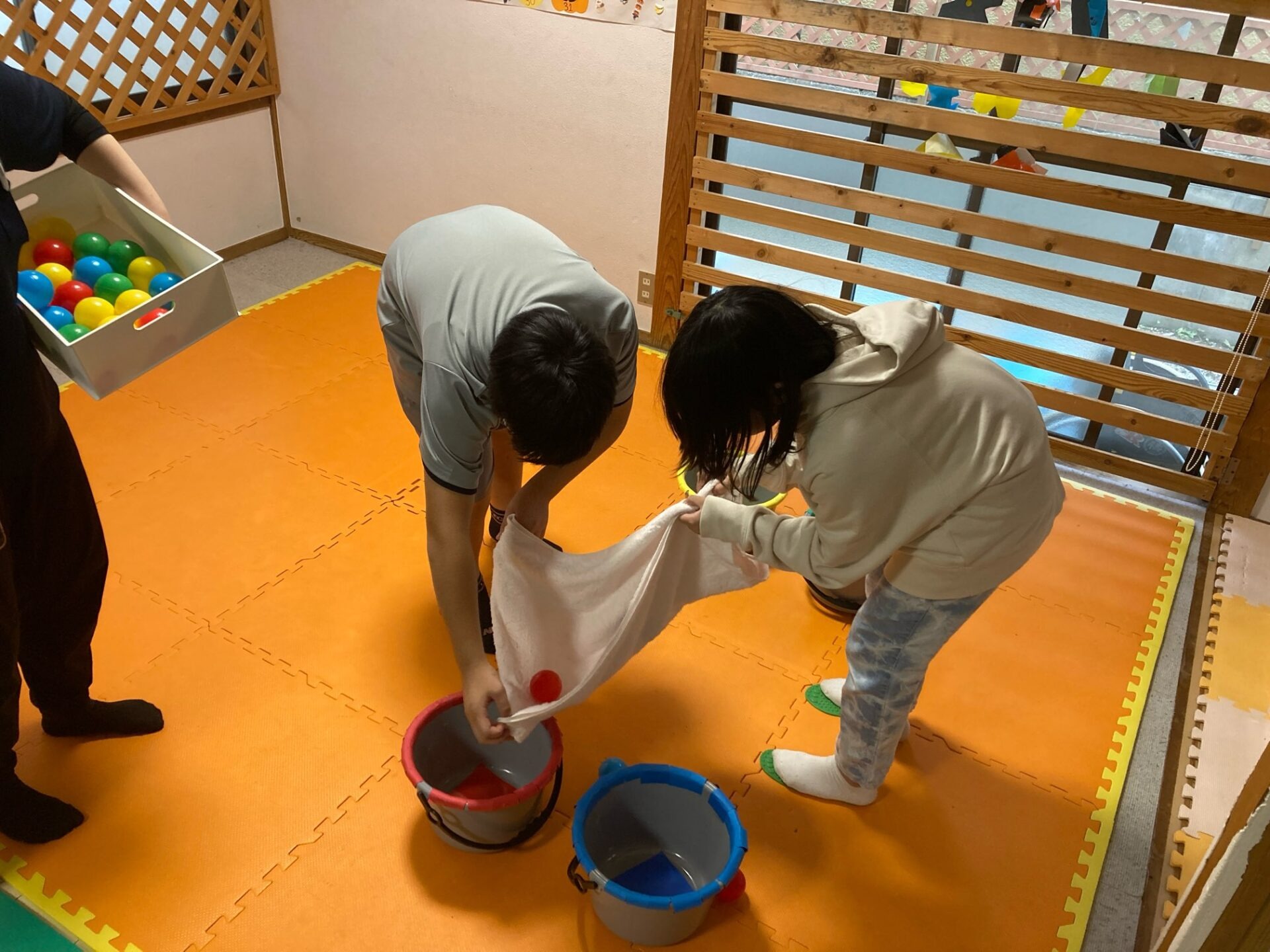 10月29日(火)  コロコロ色分けゲーム