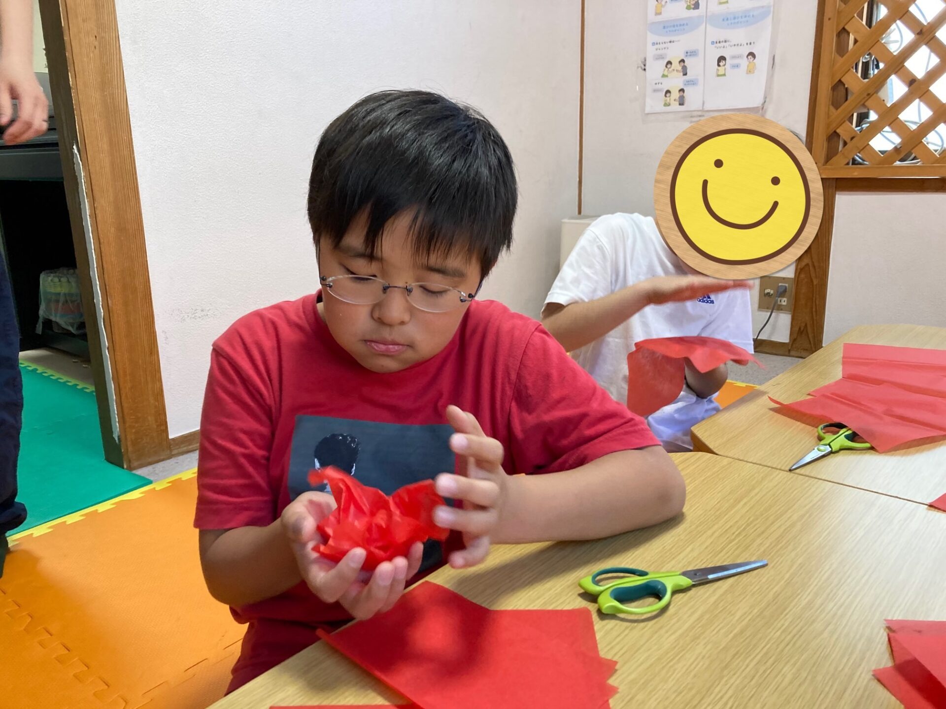 4月18日(木)  ぷっくりビニールいちご制作