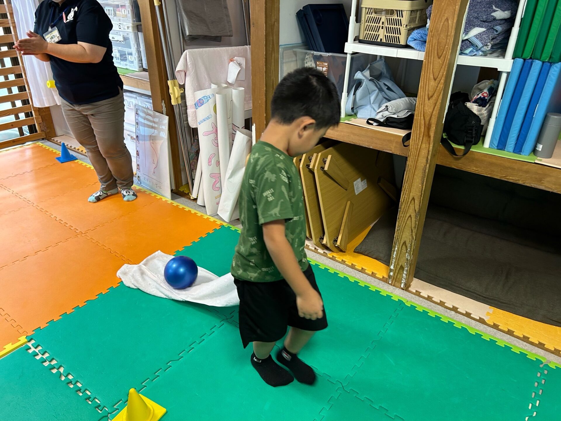 8月1日(木)  タオルでボール運び