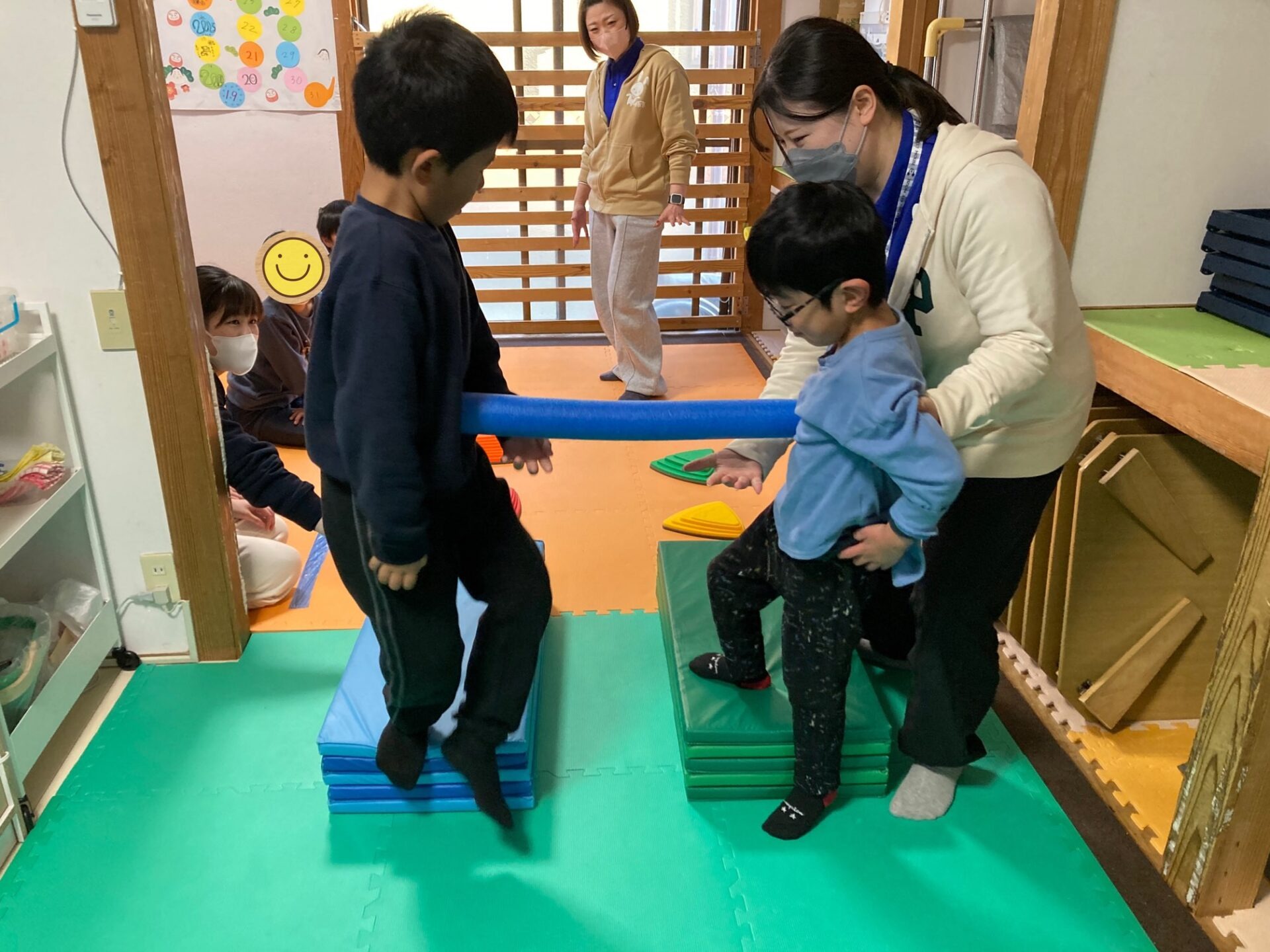 1月24日(金)  2人で棒運び