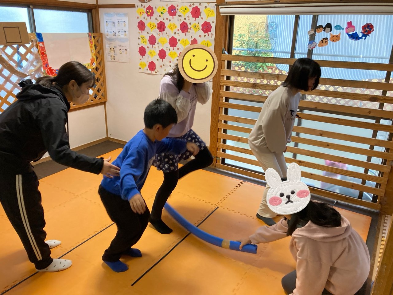 11月27日(木)  カラスとヘビ