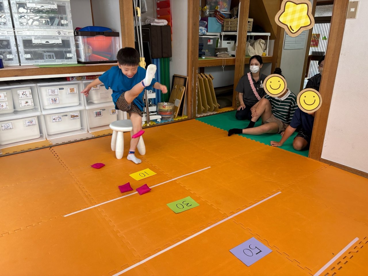 8月6日(水)  お手玉的入れゲーム＆中高生野外活動