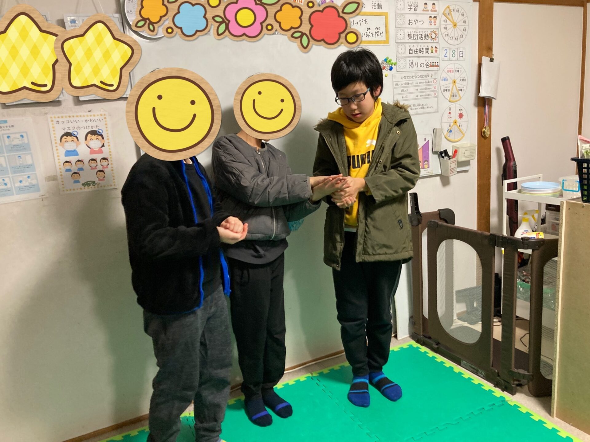 11月28日(木)  クリップを持っている人を探せ！