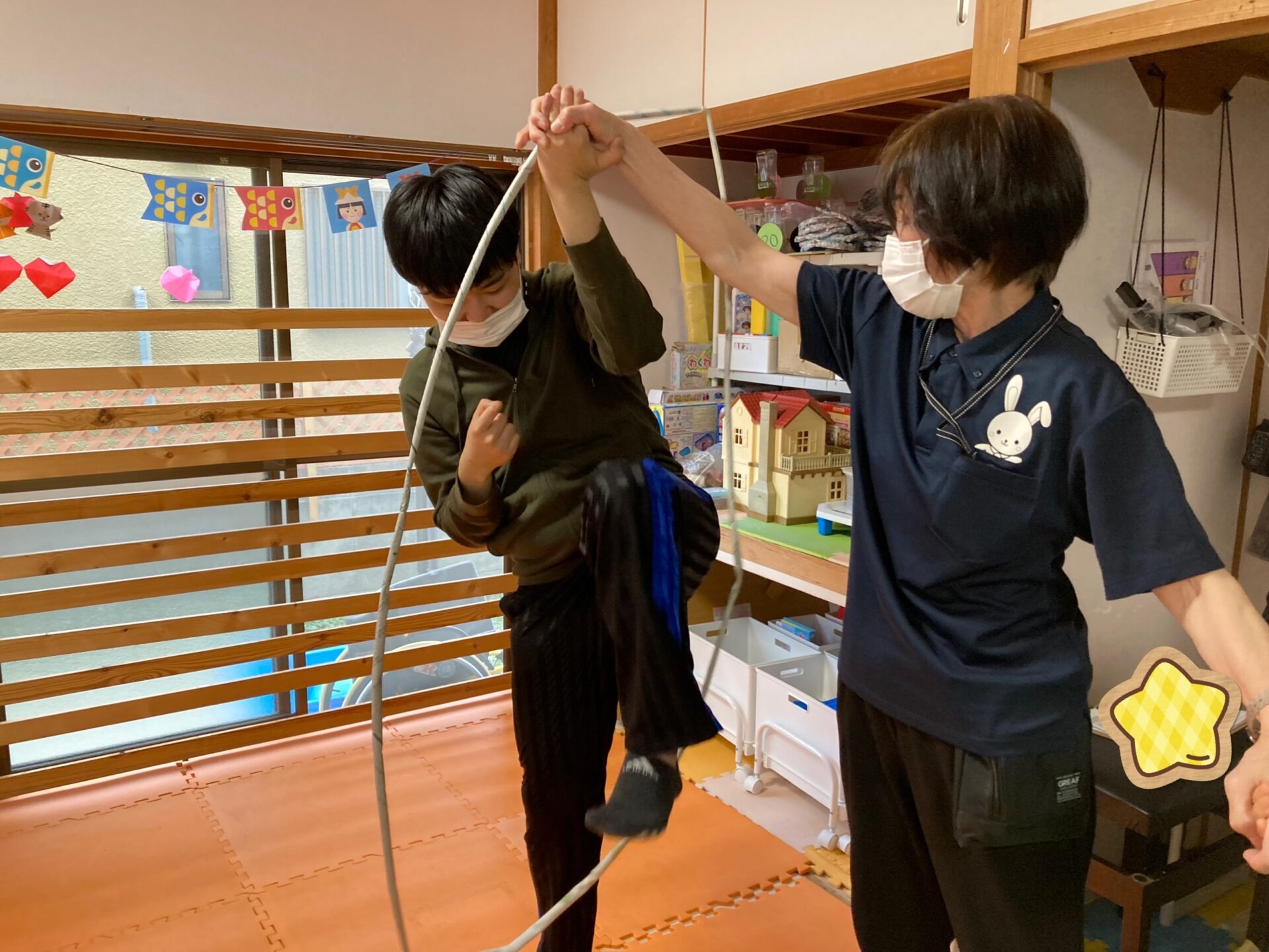 5月10日(火)  輪っかくぐりゲーム