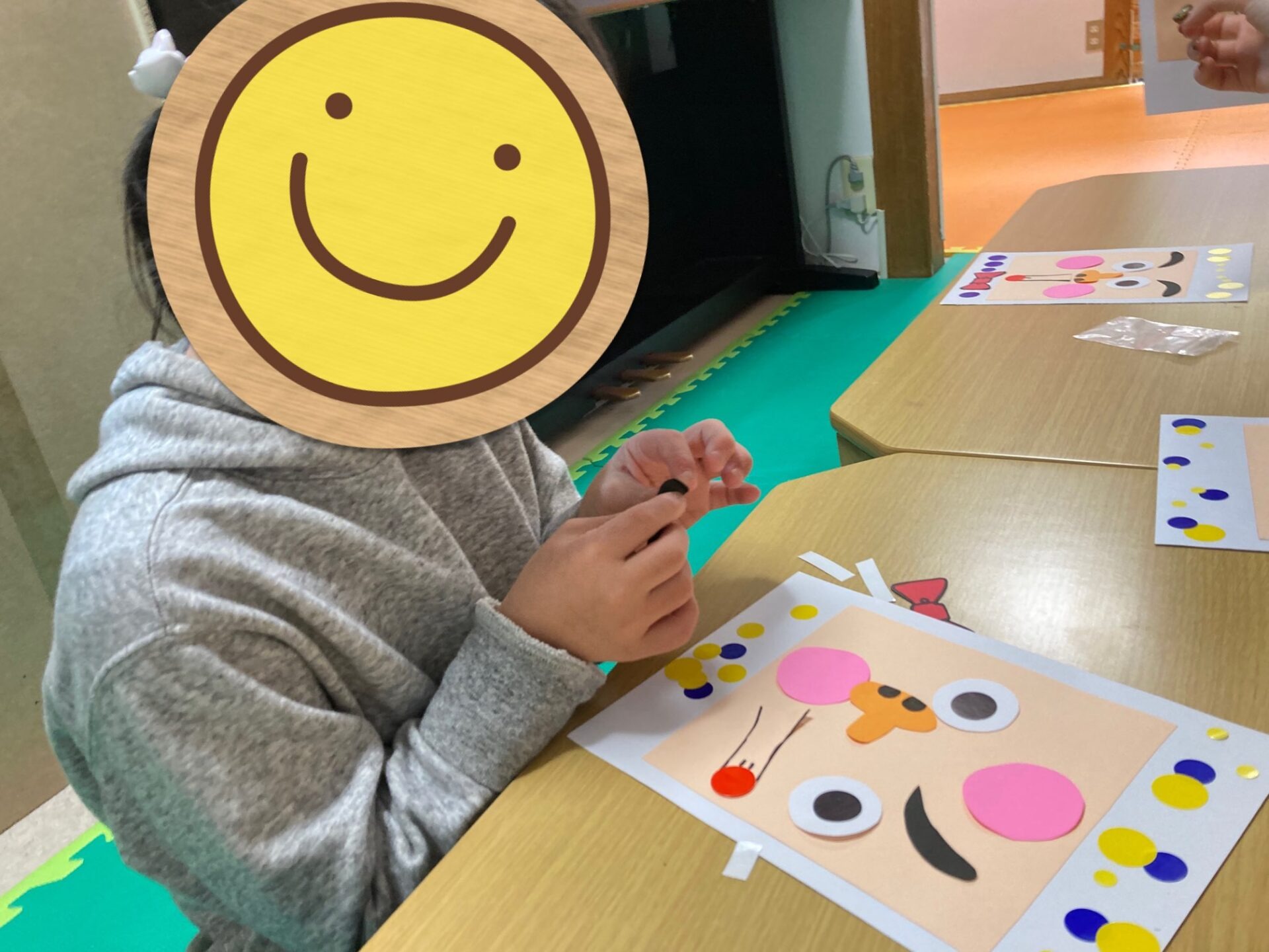 1月11日(木)  福笑いでひょっとこさん