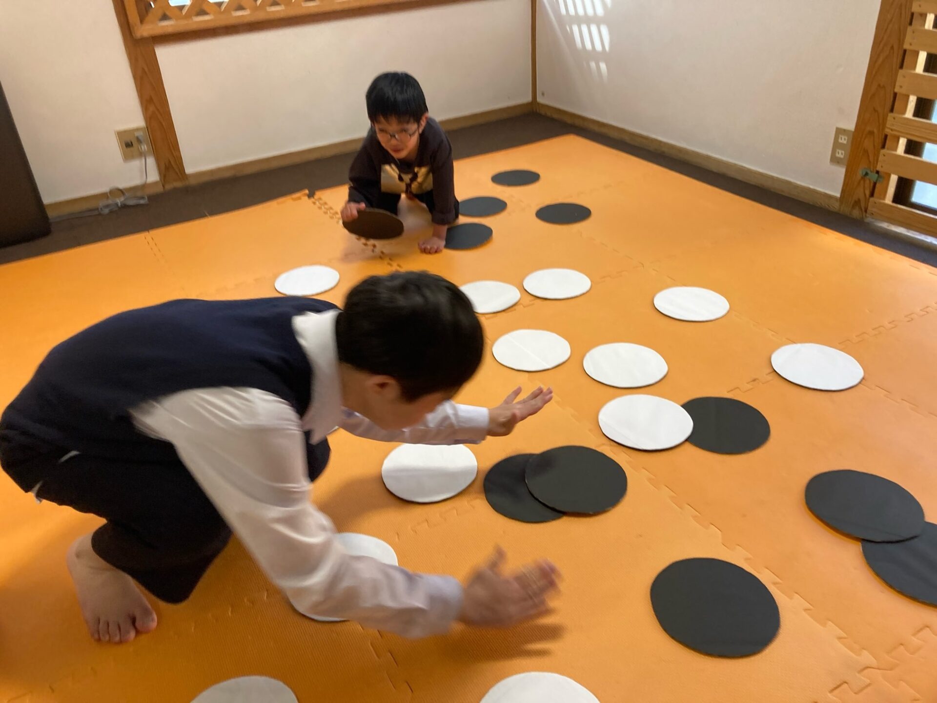 5月2日(金)  ひっくり返し競争