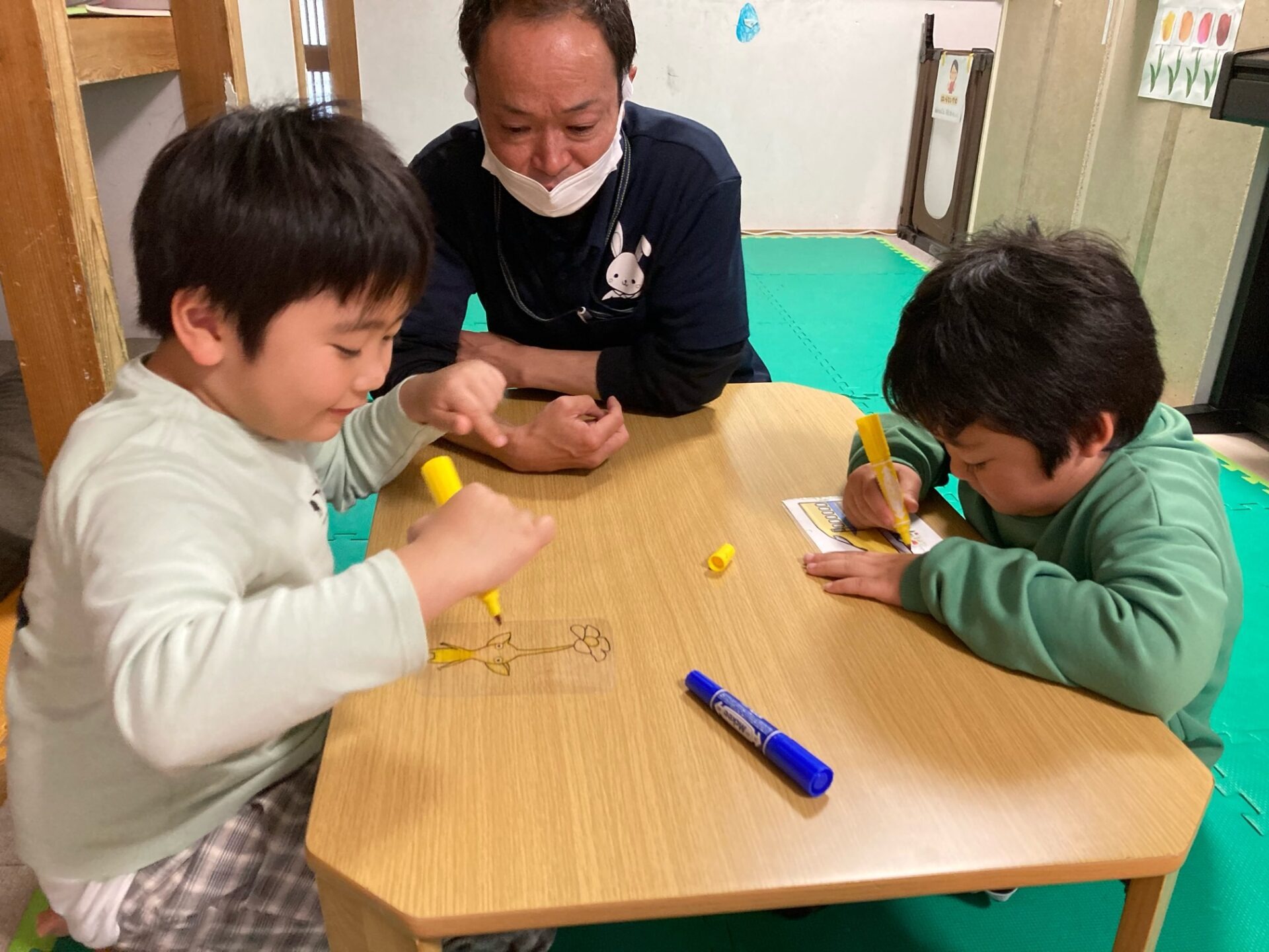 4月8日(月)  プラ板作り