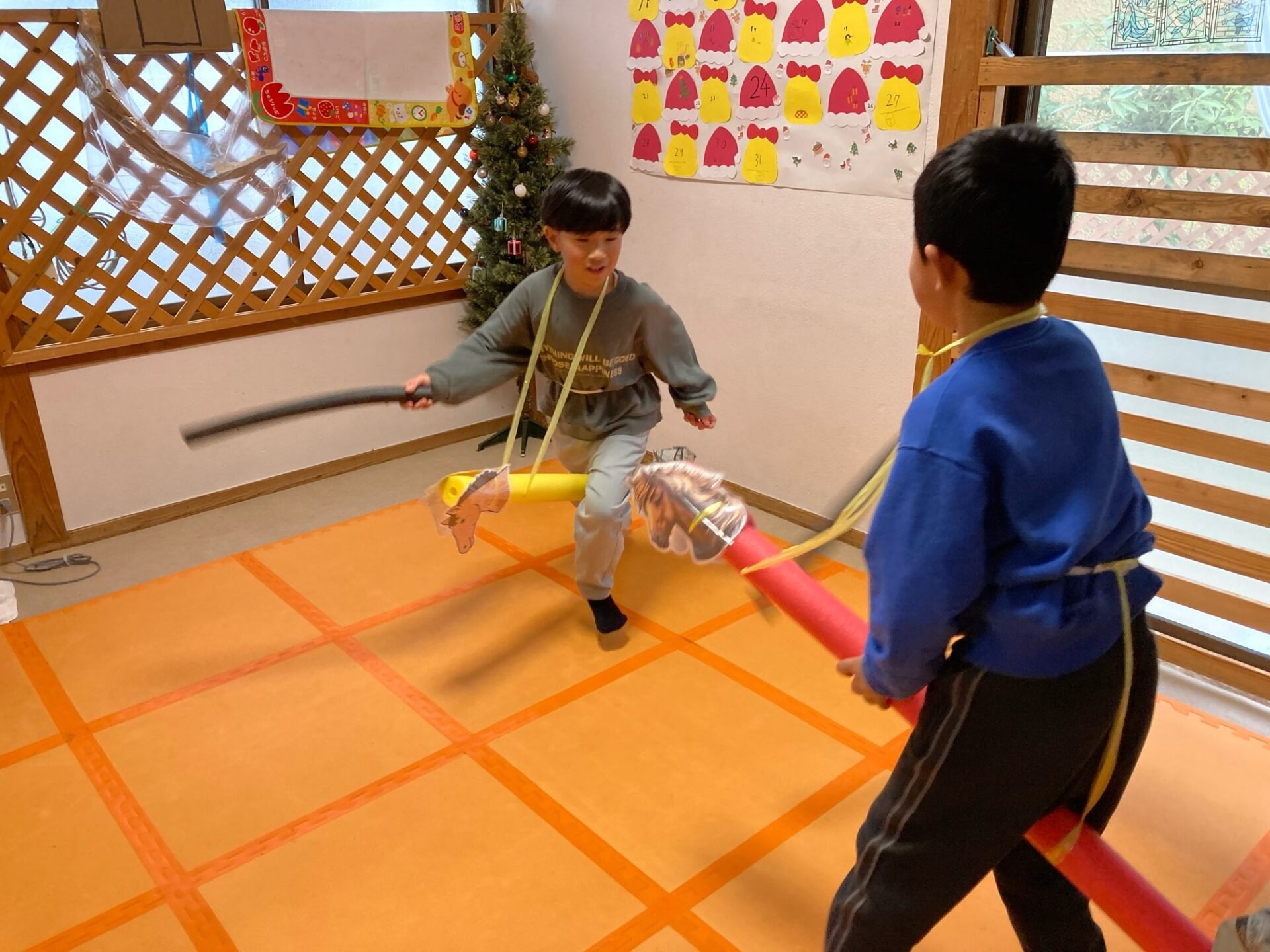 12月23日(火)  乗馬で風船割り