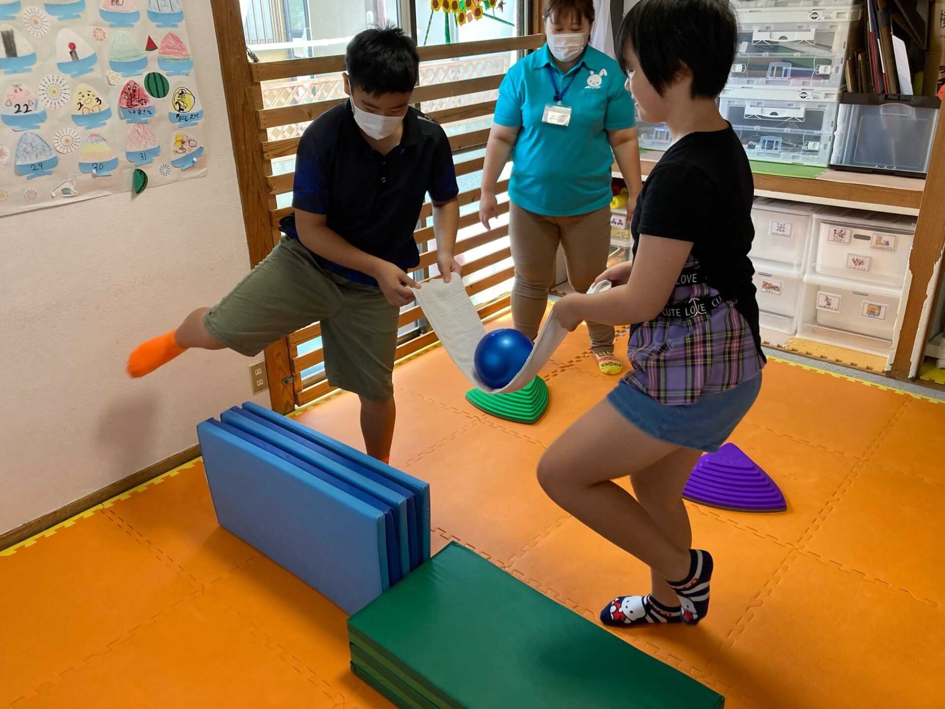 8月21日(水)  タオルでボール運び