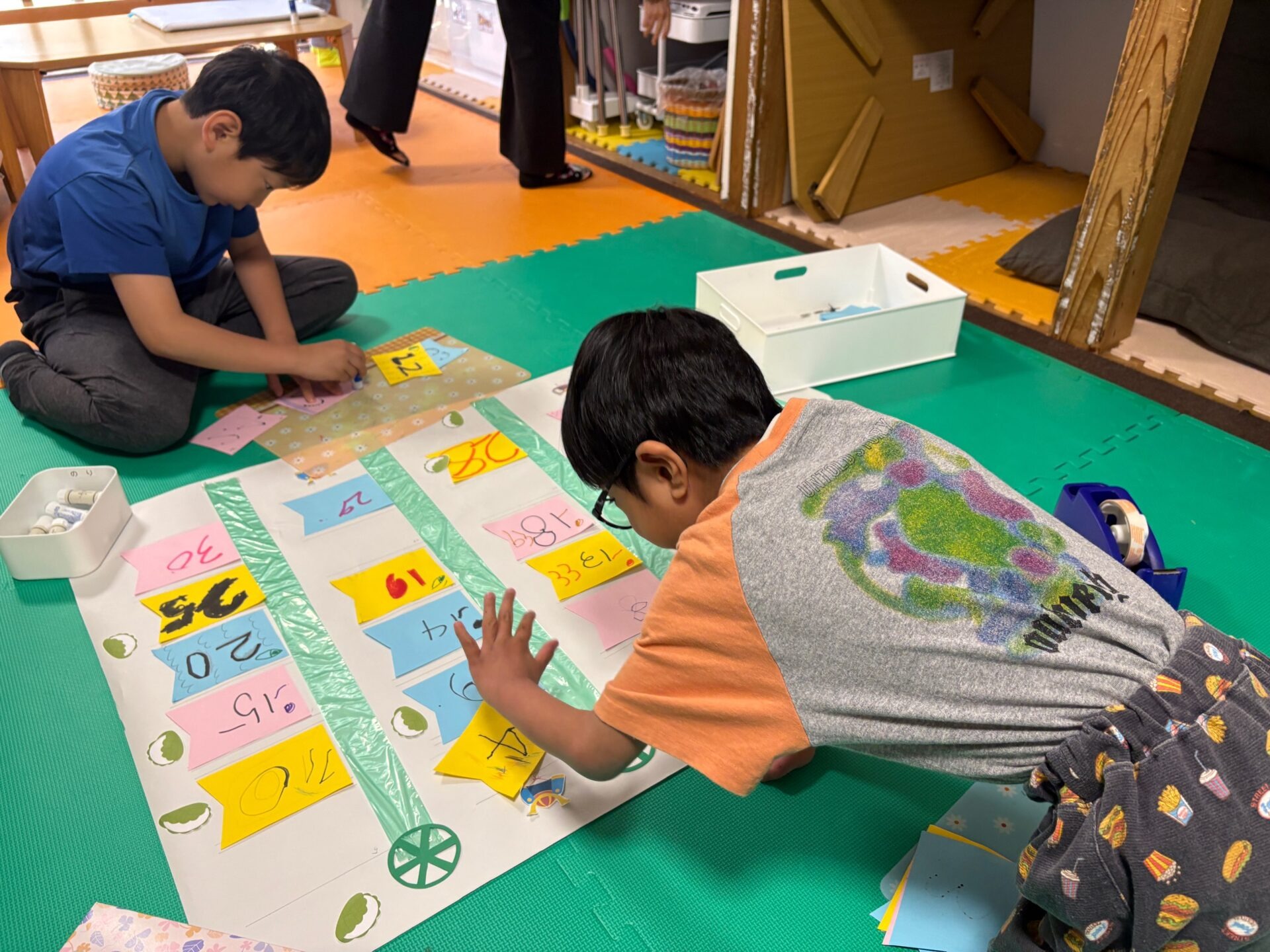 4月26日(土)  5月のカレンダー制作