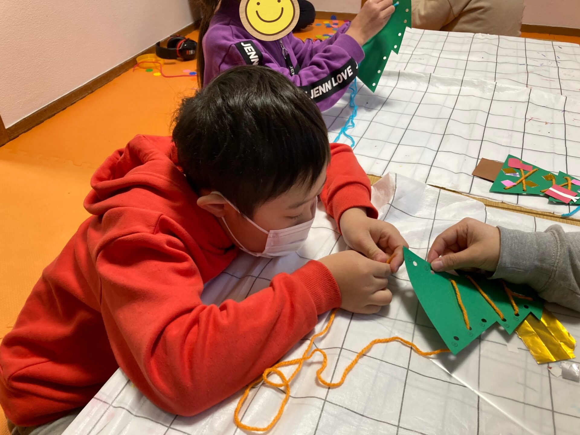 12月13日(月)  クリスマスツリー制作