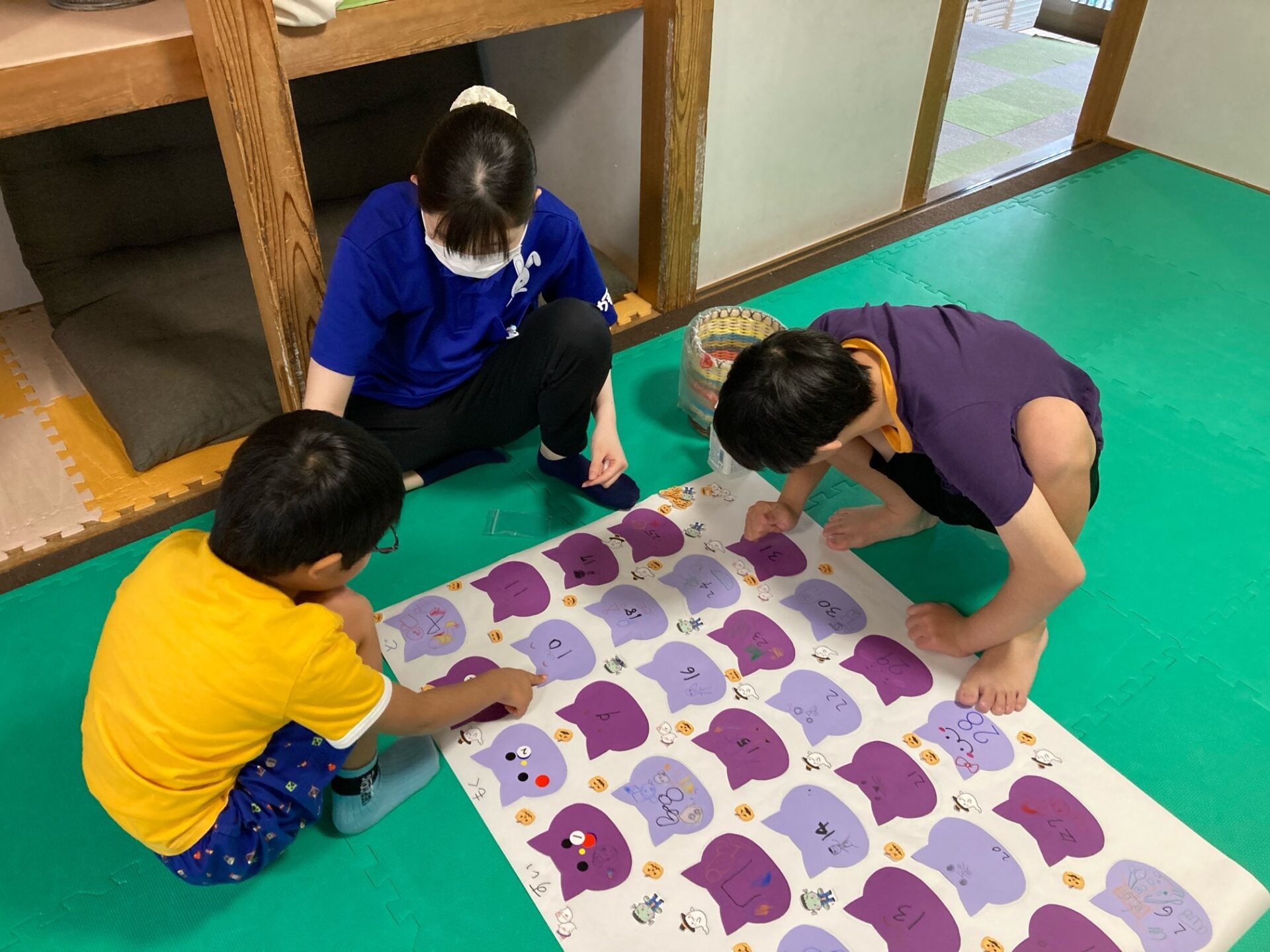 9月27日(土)  10月のカレンダー制作