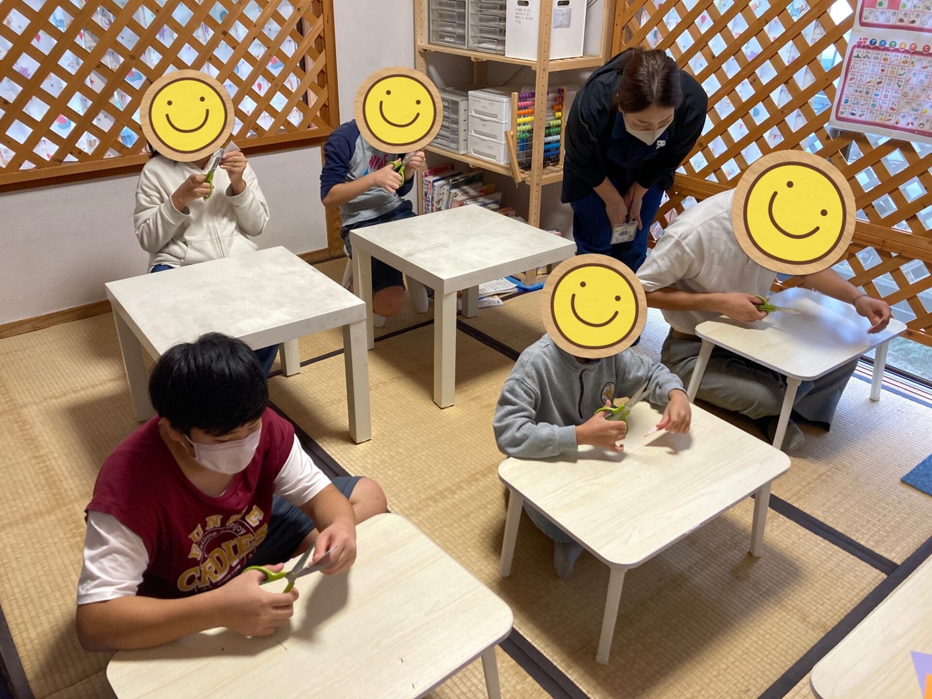 10月31日(木)  ハロウィン切り絵制作