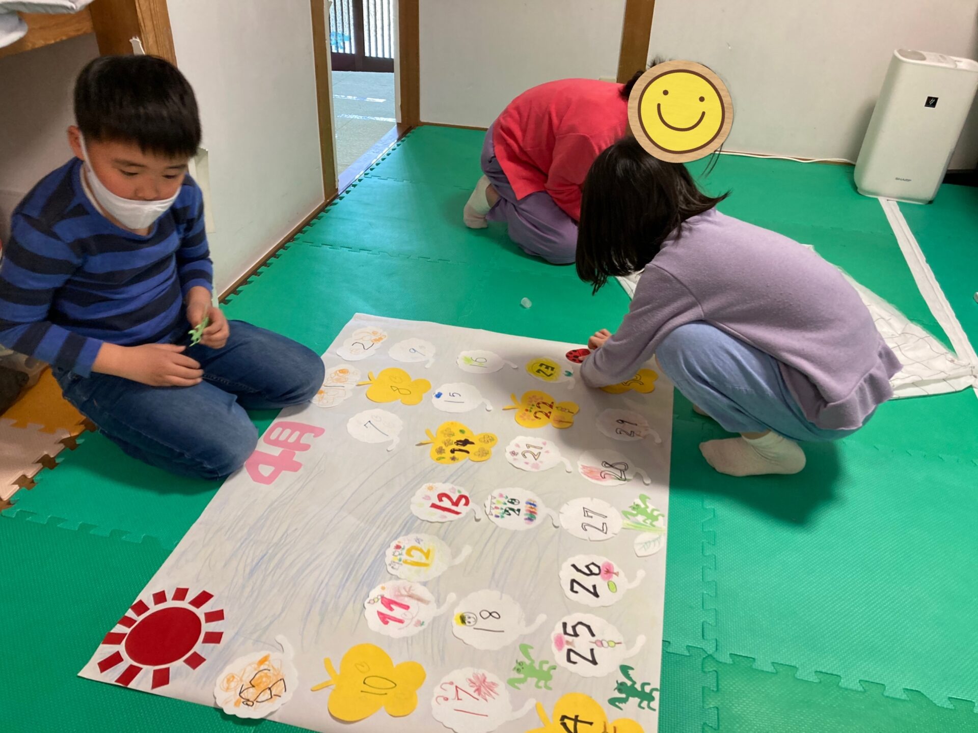 3月29日(火)  4月のカレンダー制作