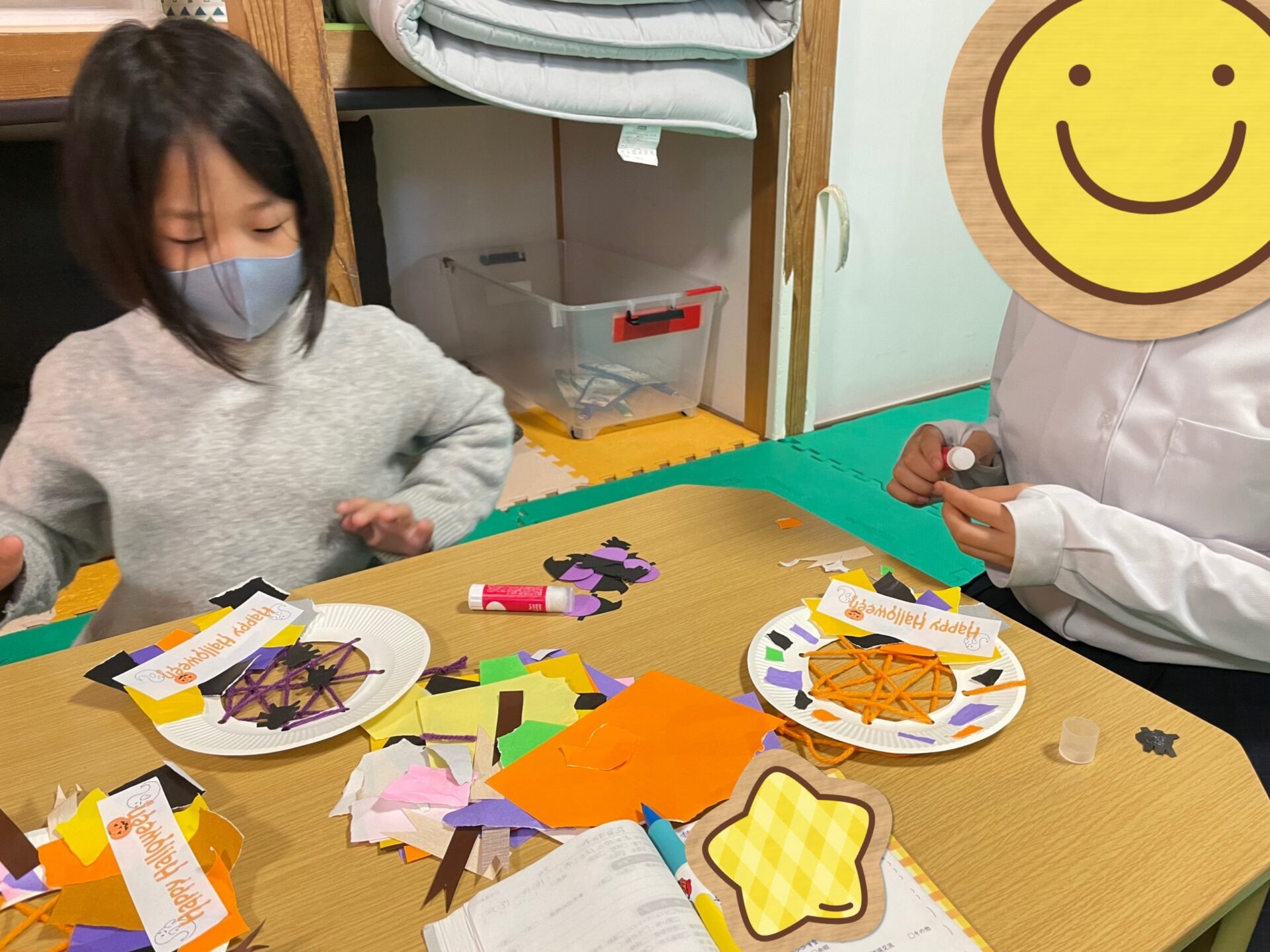 10月19日(火)  クモの巣リース制作