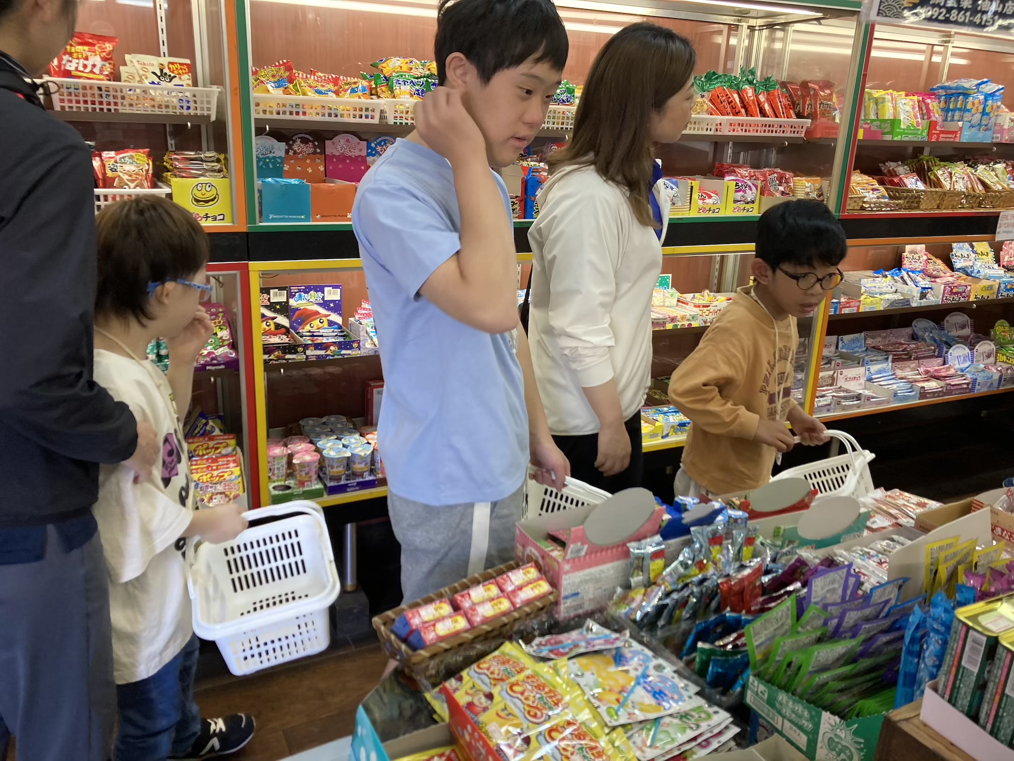 10月17日(土)  駄菓子屋さんに行こう！