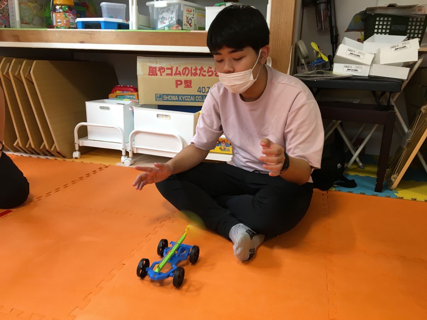 8月20日(金)　プロペラカー作り